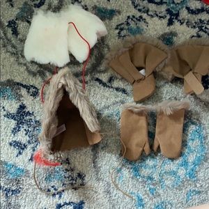 Kaya’s Winter Accessories